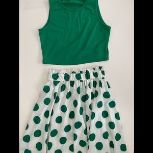 Stylish maxi skirt from Stein with green mini tee
